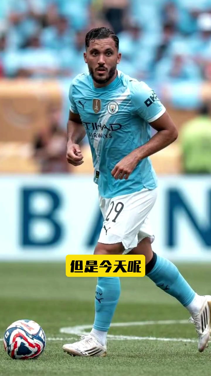 曼城主场轻松胜出,继续保持一流 曼城主场轻松胜出,继续保持一流