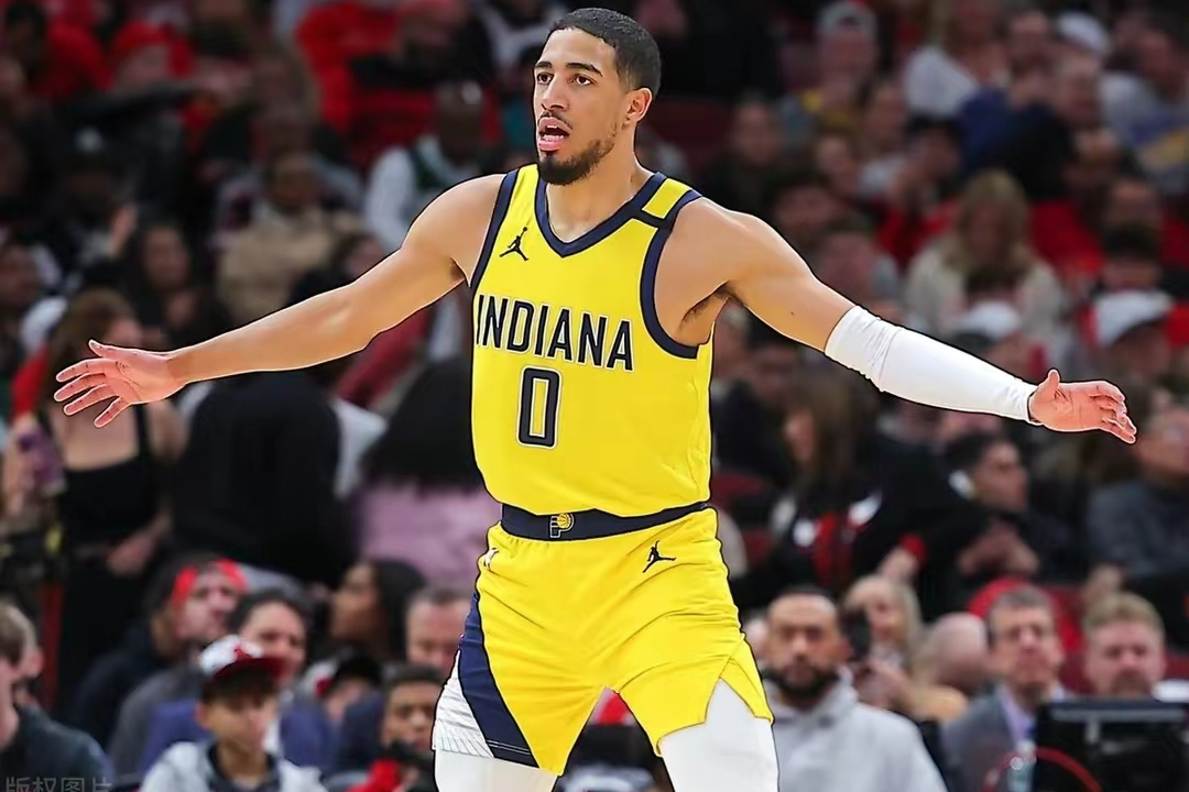 包含开拓者击败步行者，利拉德致命三分射入绝杀的词条