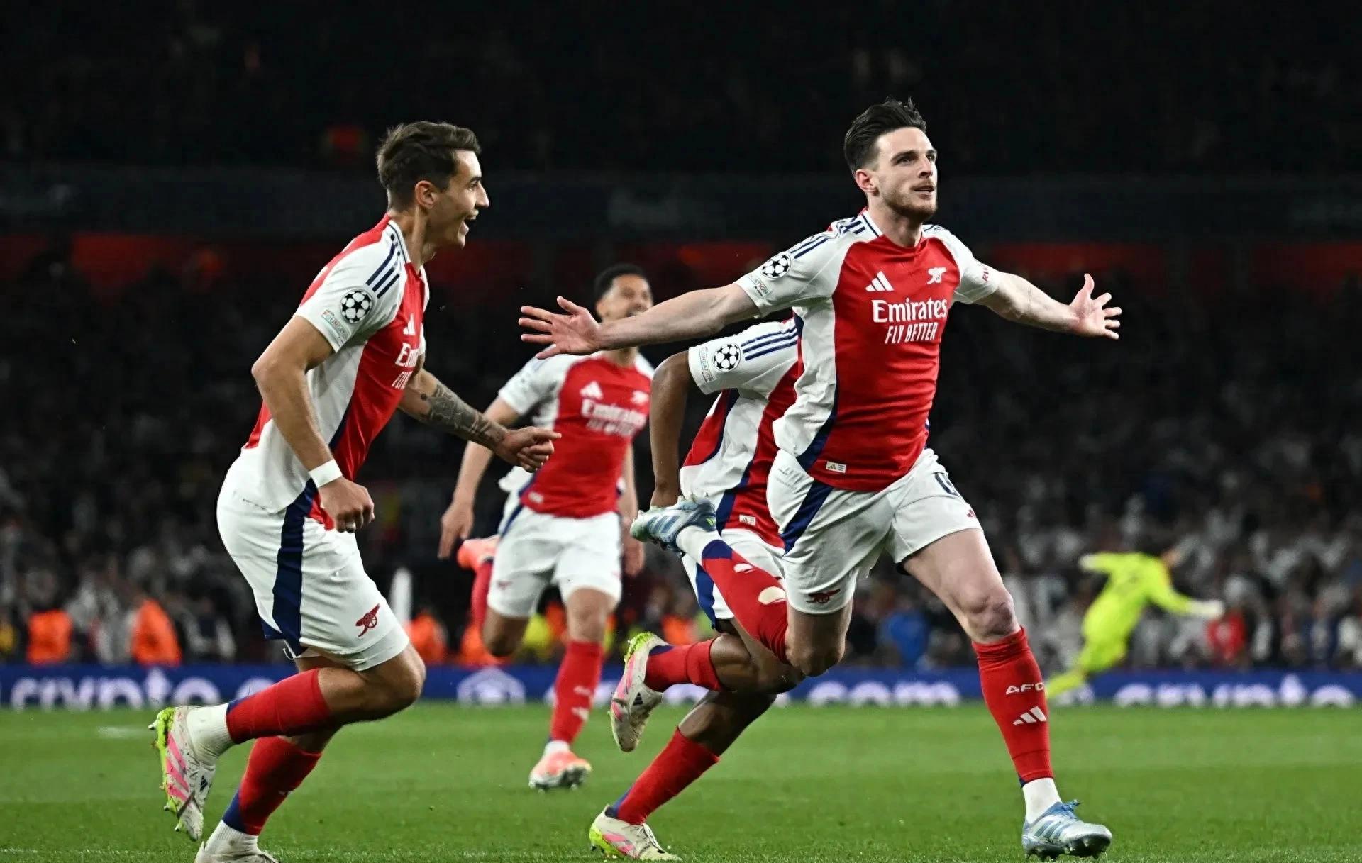 阿森纳遭遇曼联绝杀,失去领先优势 阿森纳遭遇曼联绝杀,失去领先优势