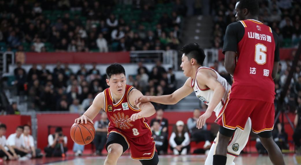 包含本赛季CBA交战激烈，强队逐渐显现实力的词条