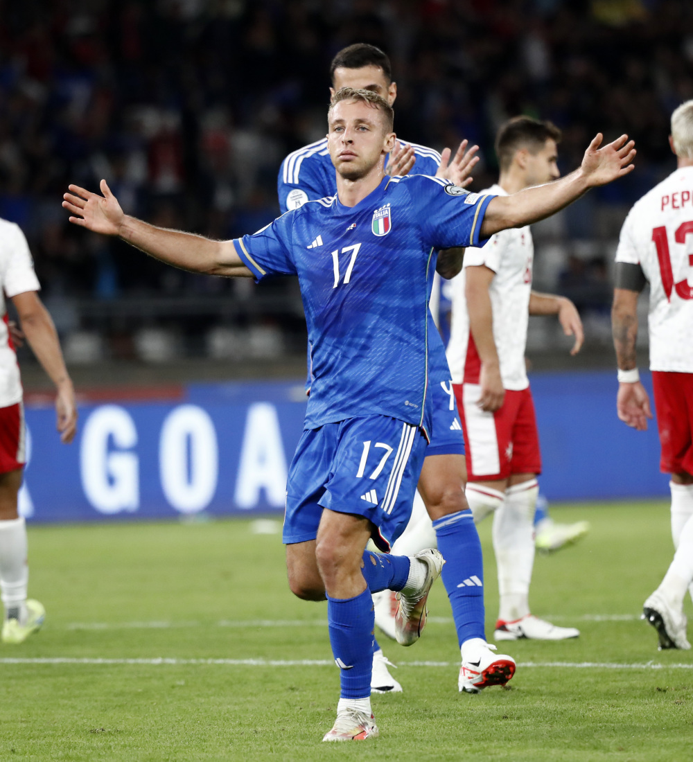 北爱队欧预赛不敌保加利亚，小组赛节节败退的简单介绍