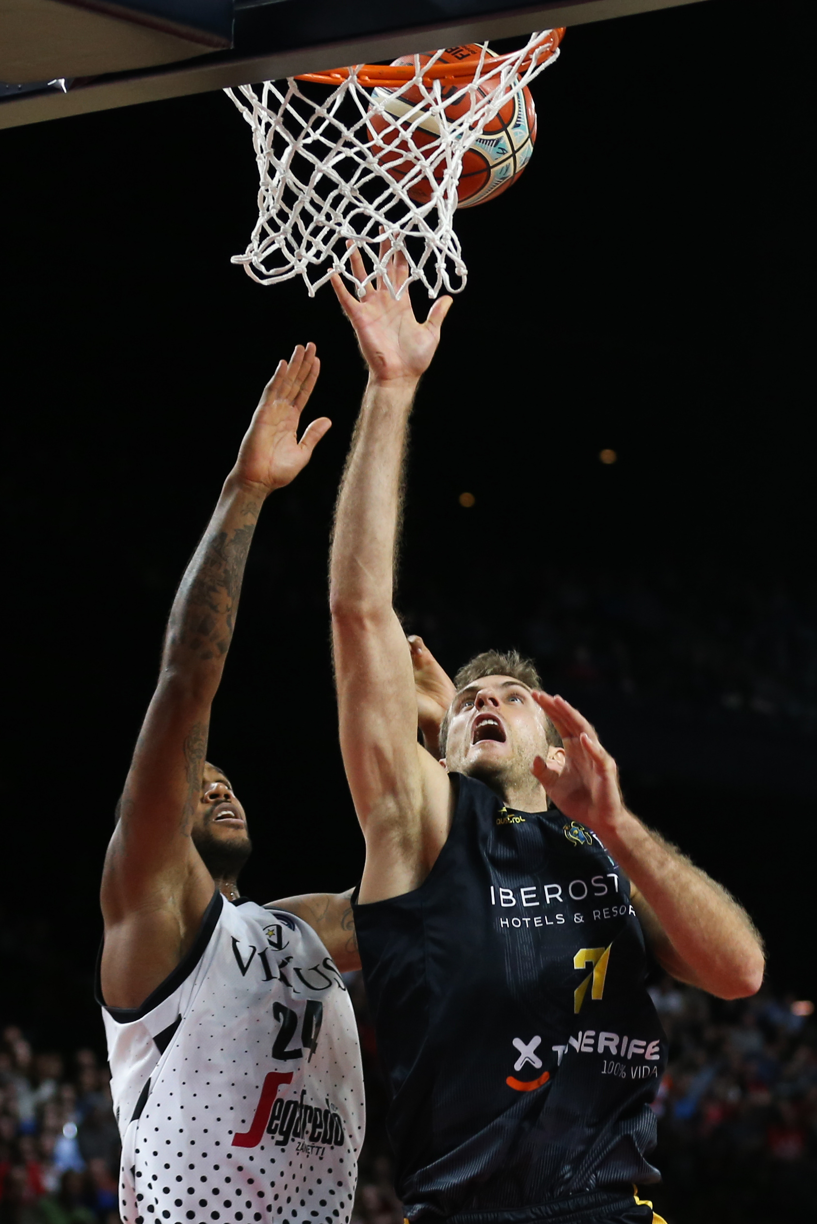 约翰维尔队在比赛中取得激动人心胜利