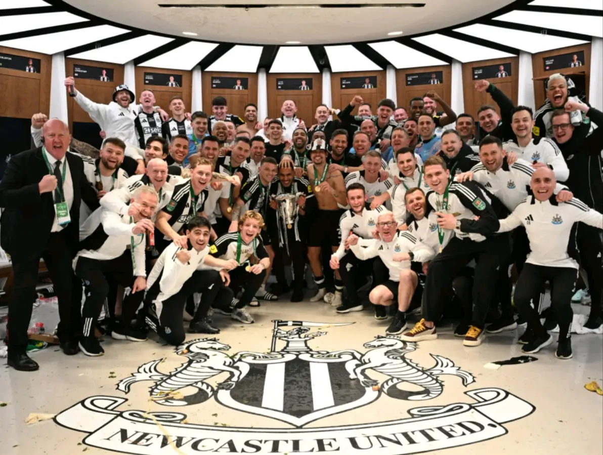 关于瑞士中场组织稳健，指挥全场大获全胜！的信息