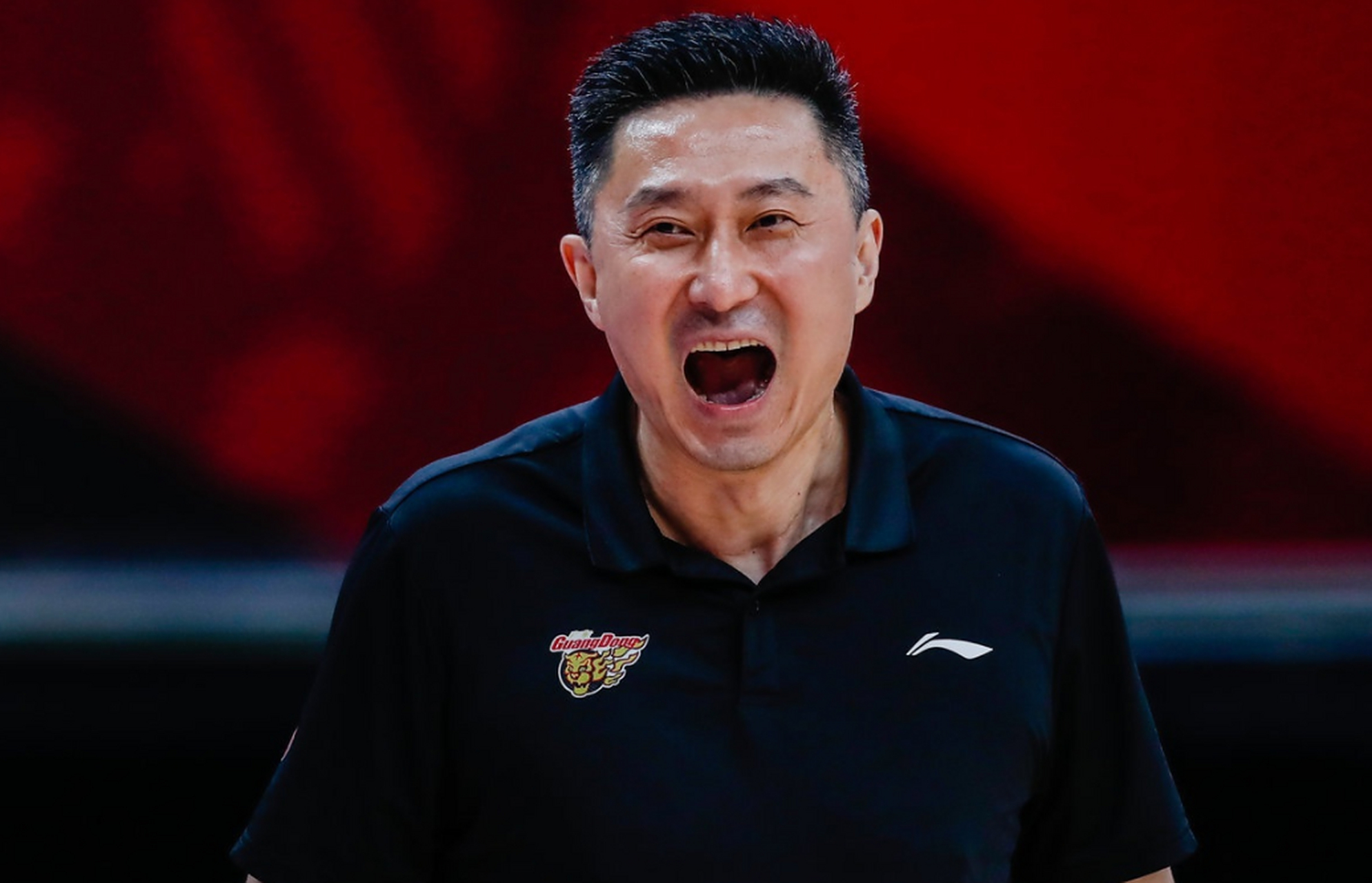 抢眼表现获得赞誉，成为全场焦点的简单介绍