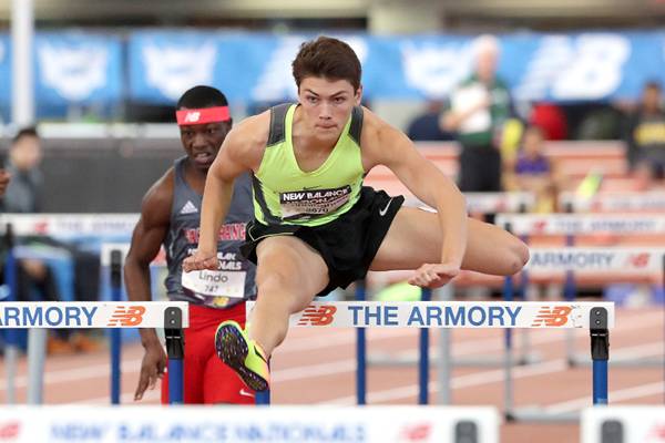 澳大利亚运动员创造新纪录，荣膺田径金牌的简单介绍