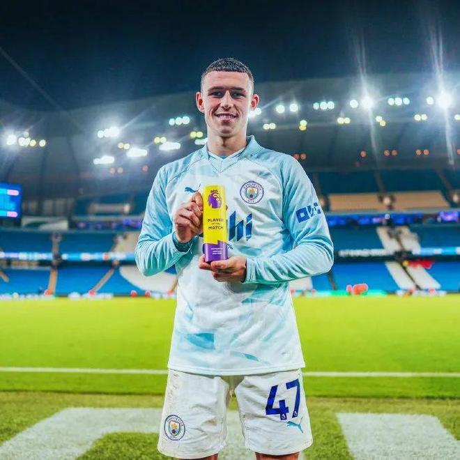 不丹足球赛事中，一位年轻球员实现帽子戏法